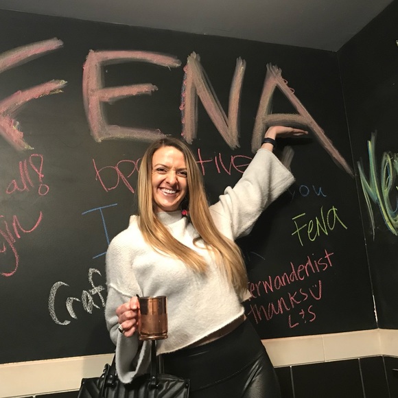 Meet your Posher, Fena - Picture 3 of 5